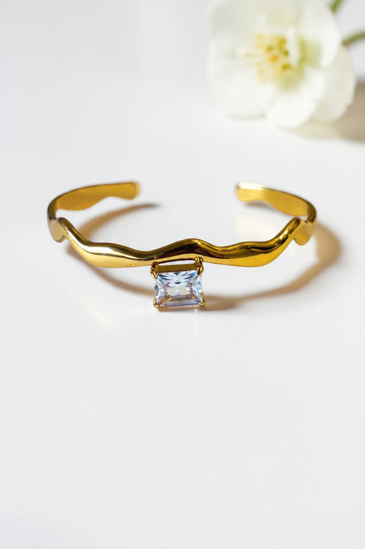 GOLDEN RECTANGULAR STONE ROBYN BRACELET (CUFF)