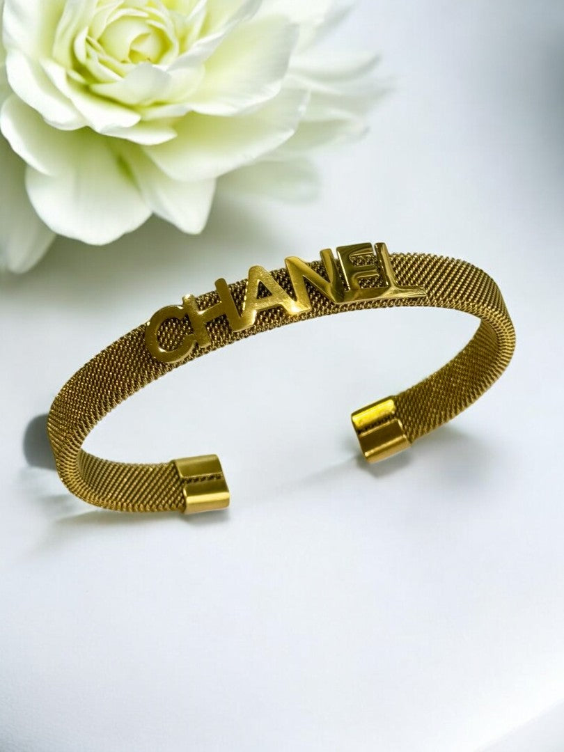 GOLDEN RENE BRACELET (CUFF)