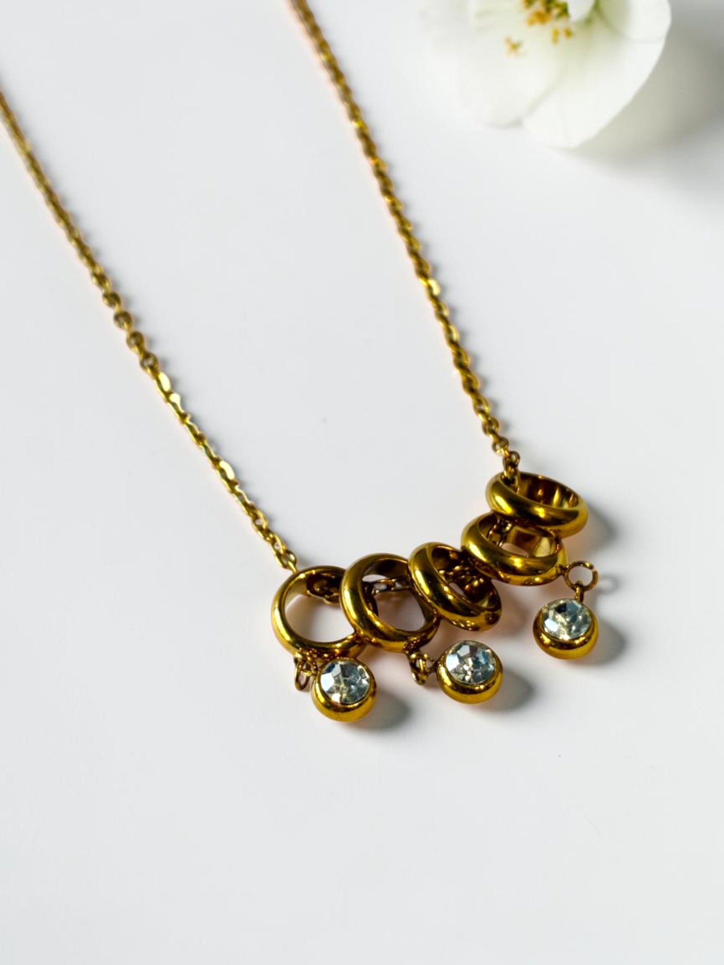 GOLDEN RINGS HATTIE NECKLACE
