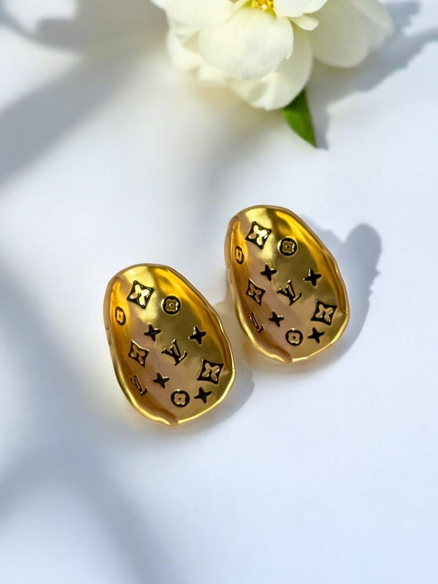 GOLDEN SHAWN EARRINGS