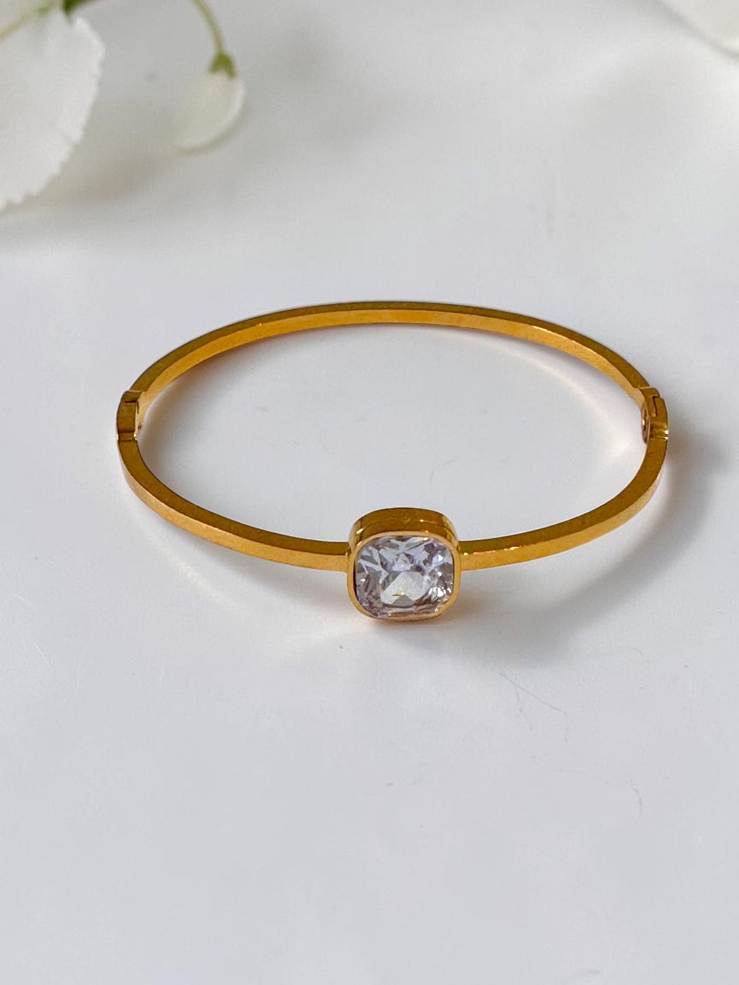 GOLDEN STONE KYLIE BRACELET