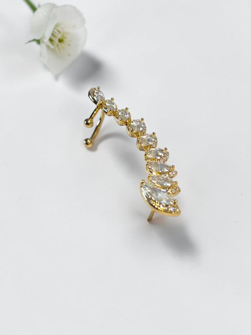 GOLDEN TENNIS DIAMOND IKSHVA EAR CUFF