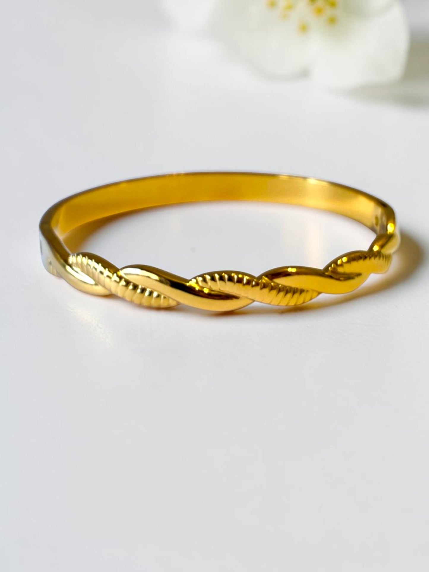 GOLDEN TWISTED HARRIET BRACELET