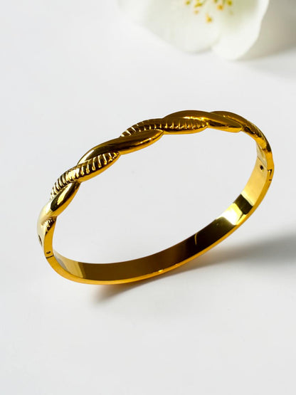 GOLDEN TWISTED HARRIET BRACELET