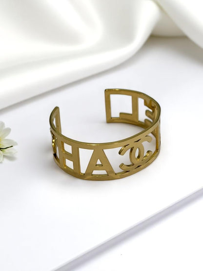 GOLDEN BRANDED BRACELET