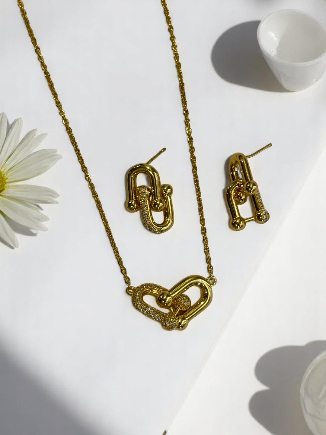 18K GOLD PLATED BRANDED DAIMOND PENDENT WITH EARRING