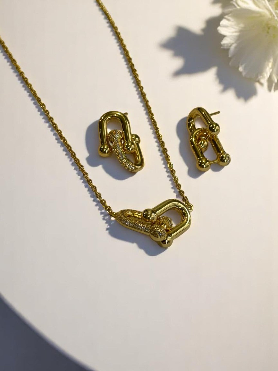 18K GOLD PLATED BRANDED DAIMOND PENDENT WITH EARRING