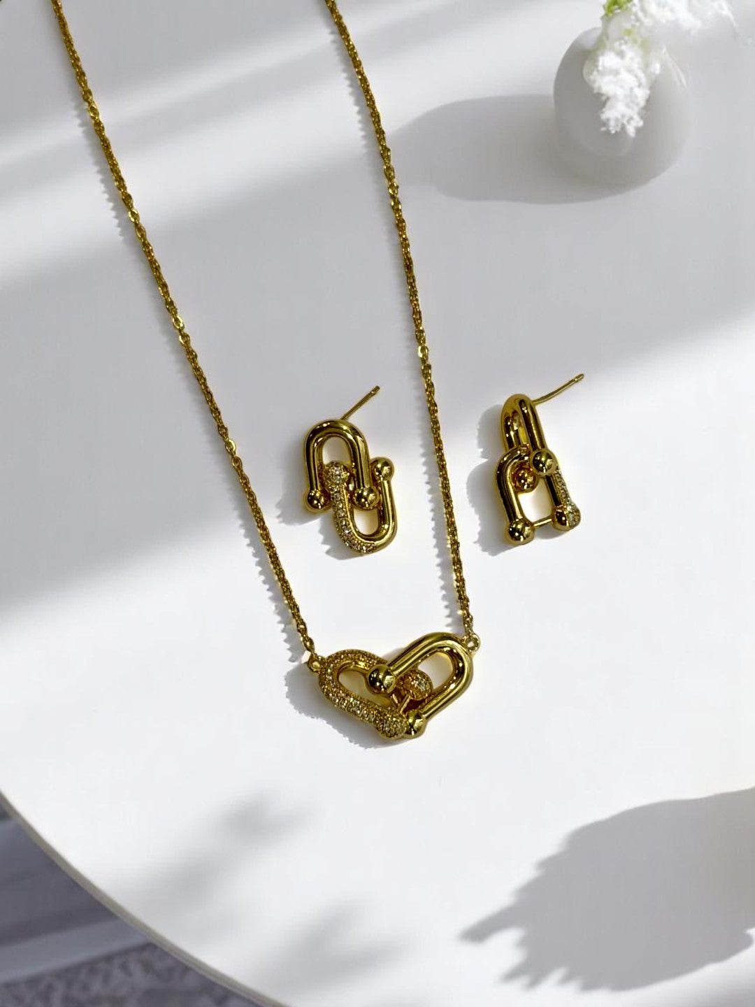 18K GOLD PLATED BRANDED DAIMOND PENDENT WITH EARRING