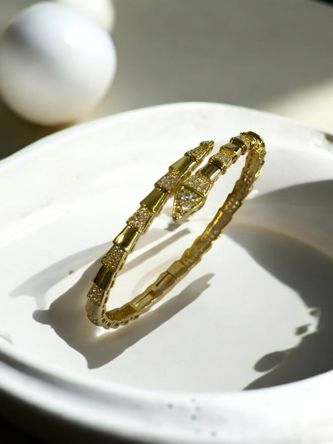 GOLDEN TRENDY BRACELET