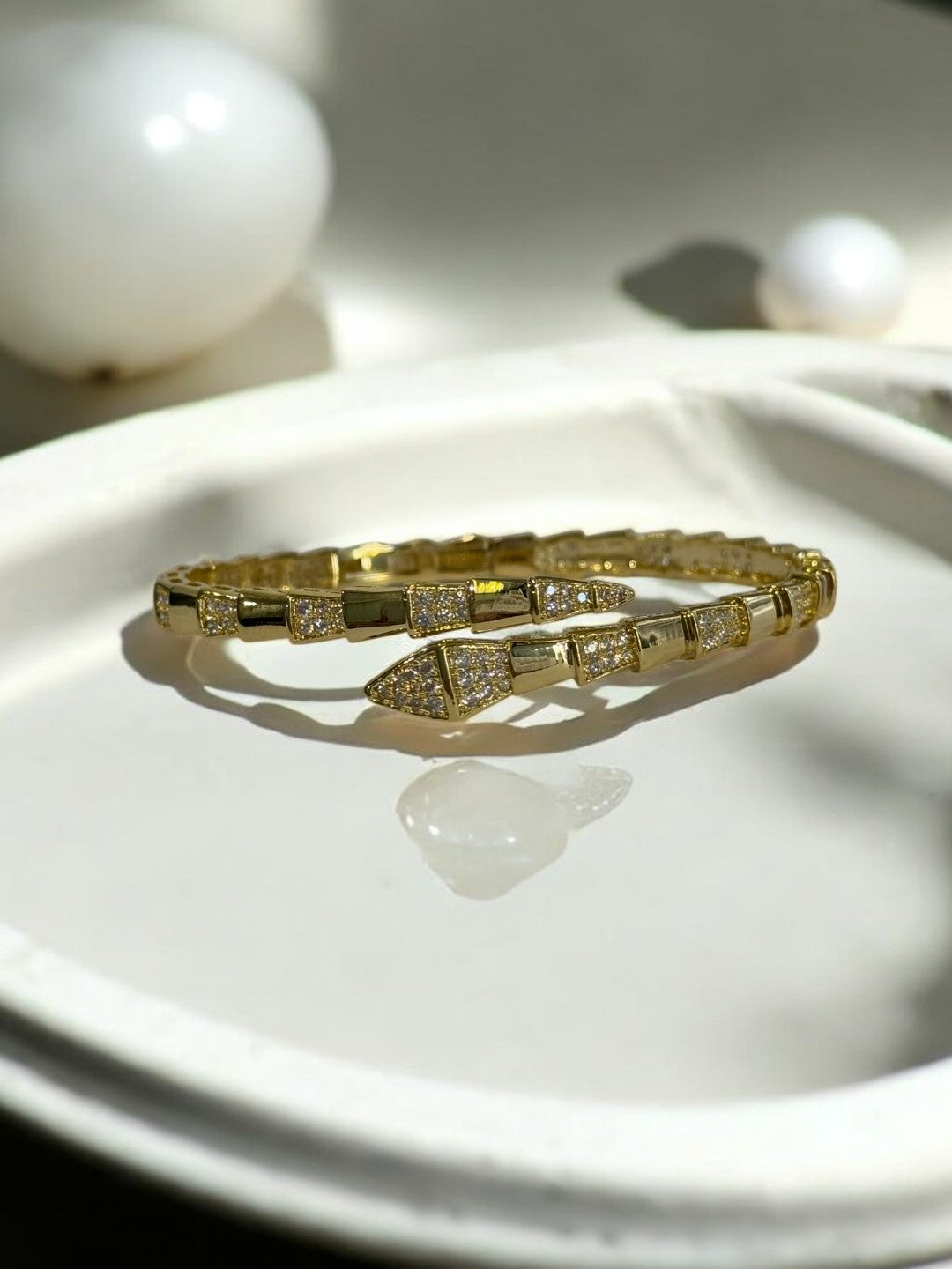GOLDEN TRENDY BRACELET