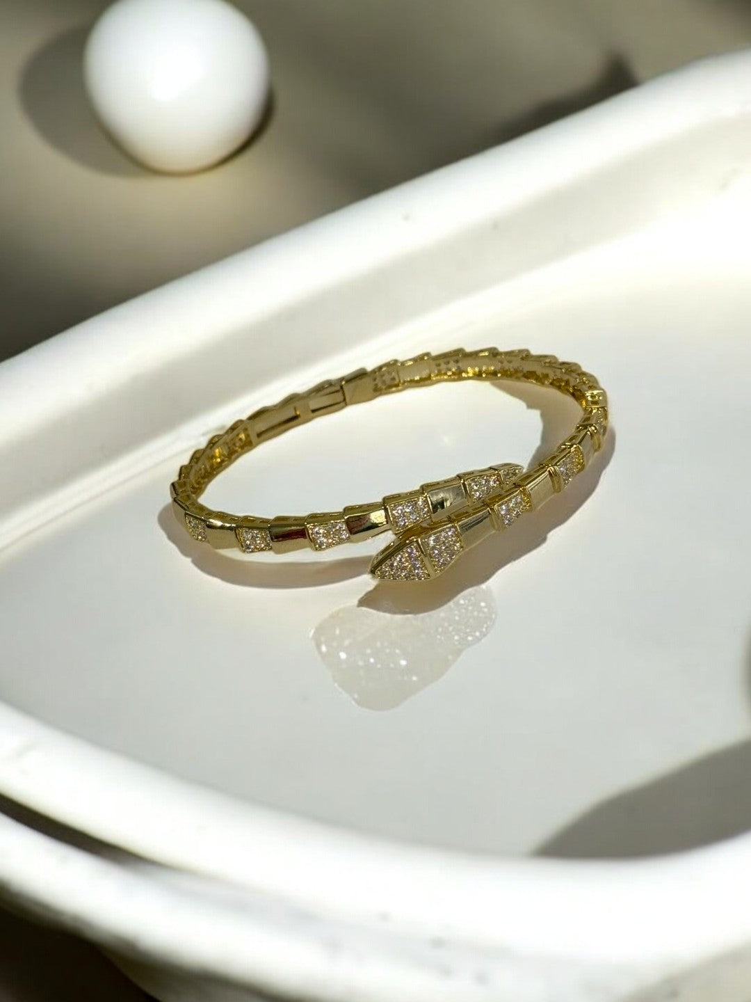 GOLDEN TRENDY BRACELET