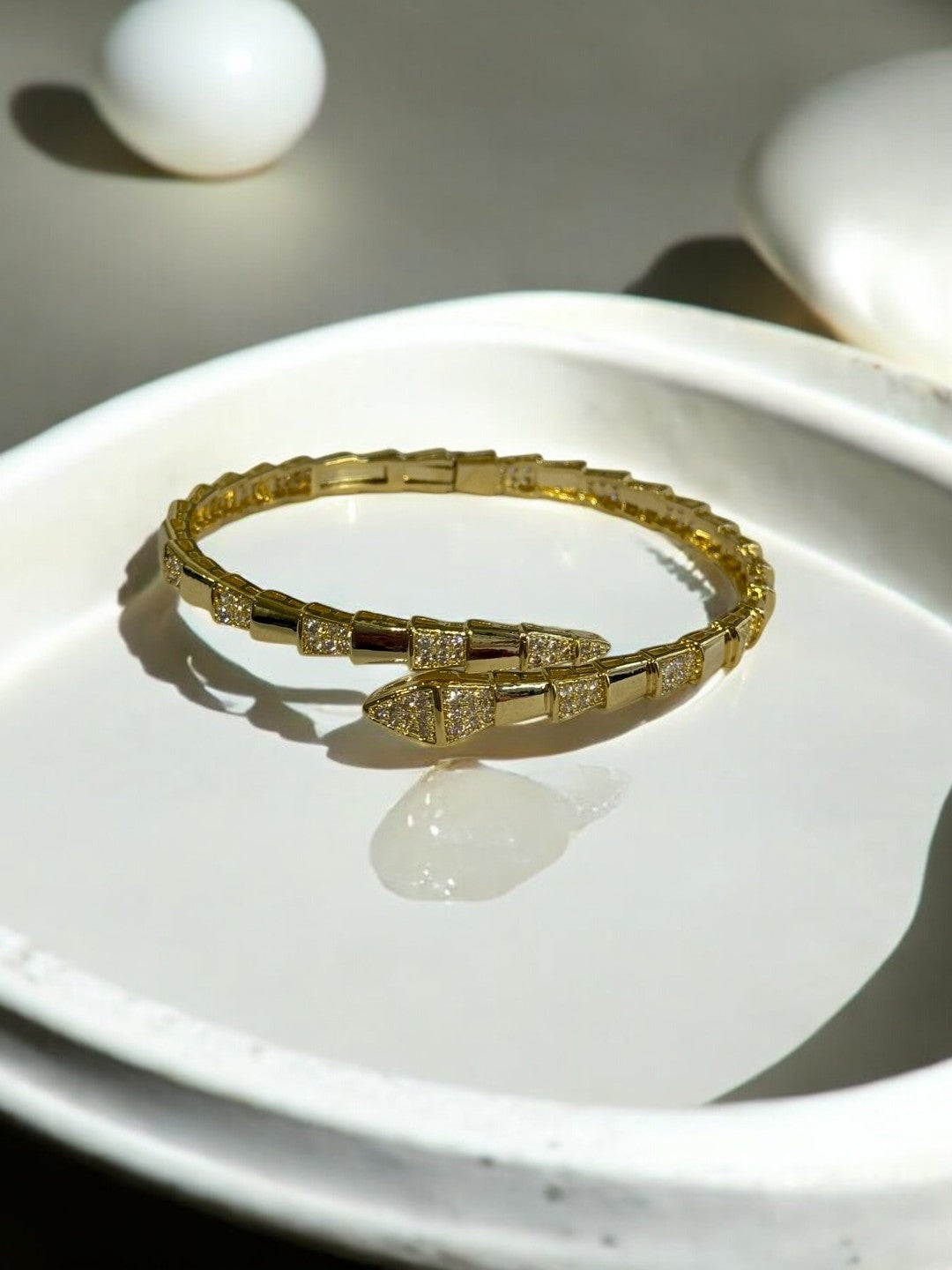 GOLDEN TRENDY BRACELET