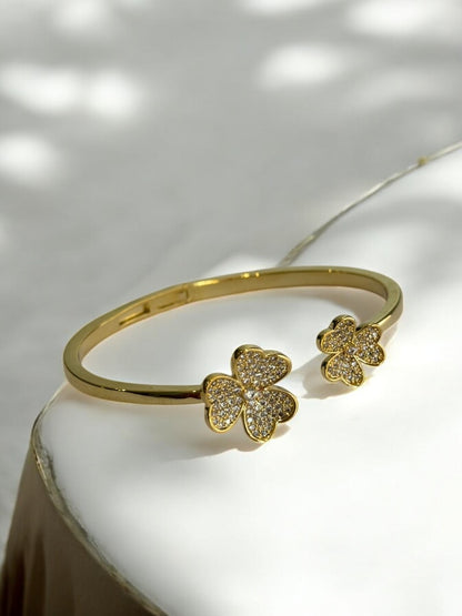 GOLDEN DIAMOND FLOWER BRACELET