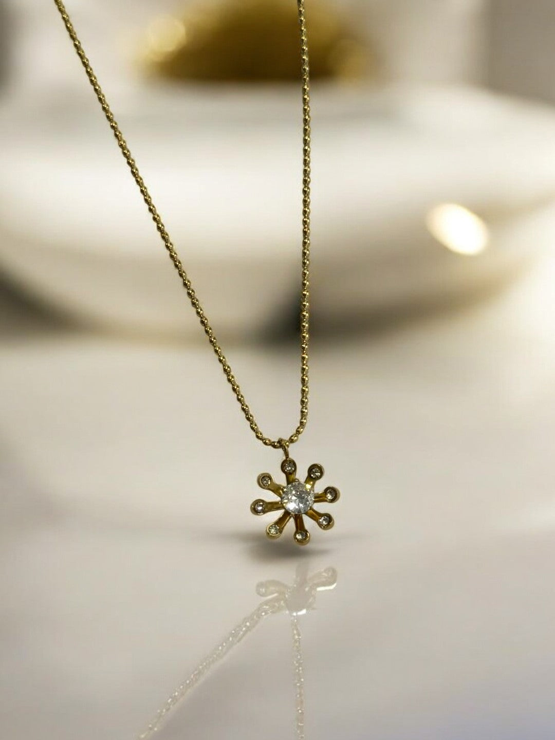 GOLDEN CHAIN WITH DIAMOND FLOWER