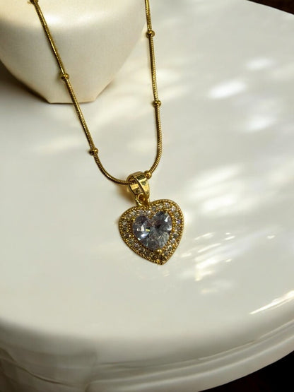 GOLDEN CHAIN WITH DIAMOND HEART 