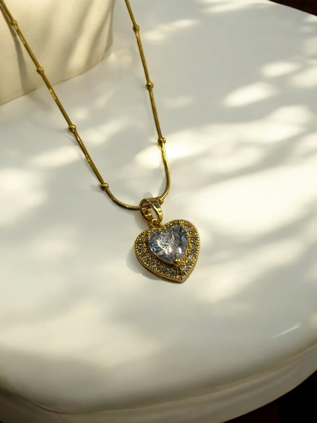 GOLDEN CHAIN WITH DIAMOND HEART  
