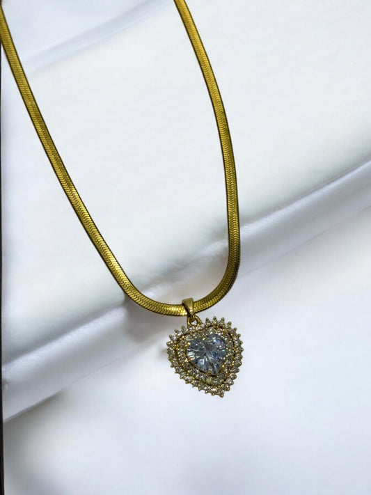 GOLDEN THIK CHAIN WITH DIAMOND HEART