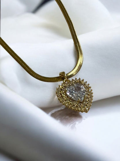 GOLDEN THIK CHAIN WITH DIAMOND HEART
