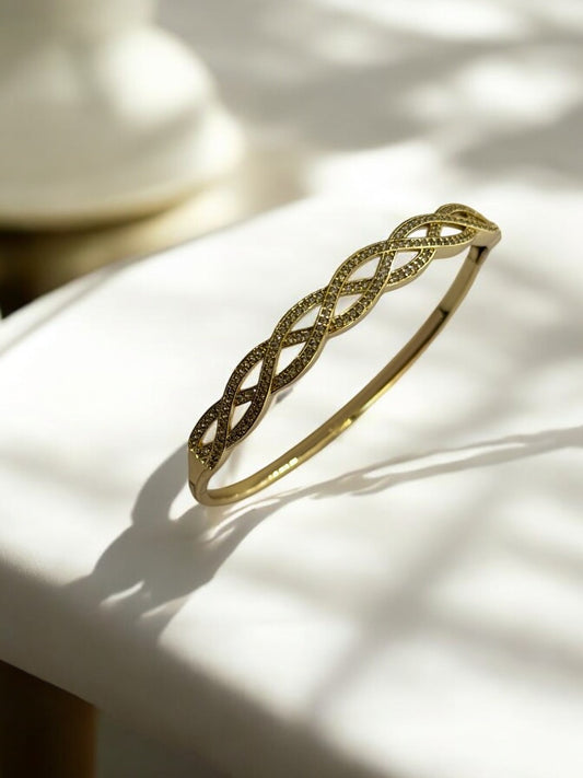 GOLDEN DIAMOND ELEGANT BRACELET