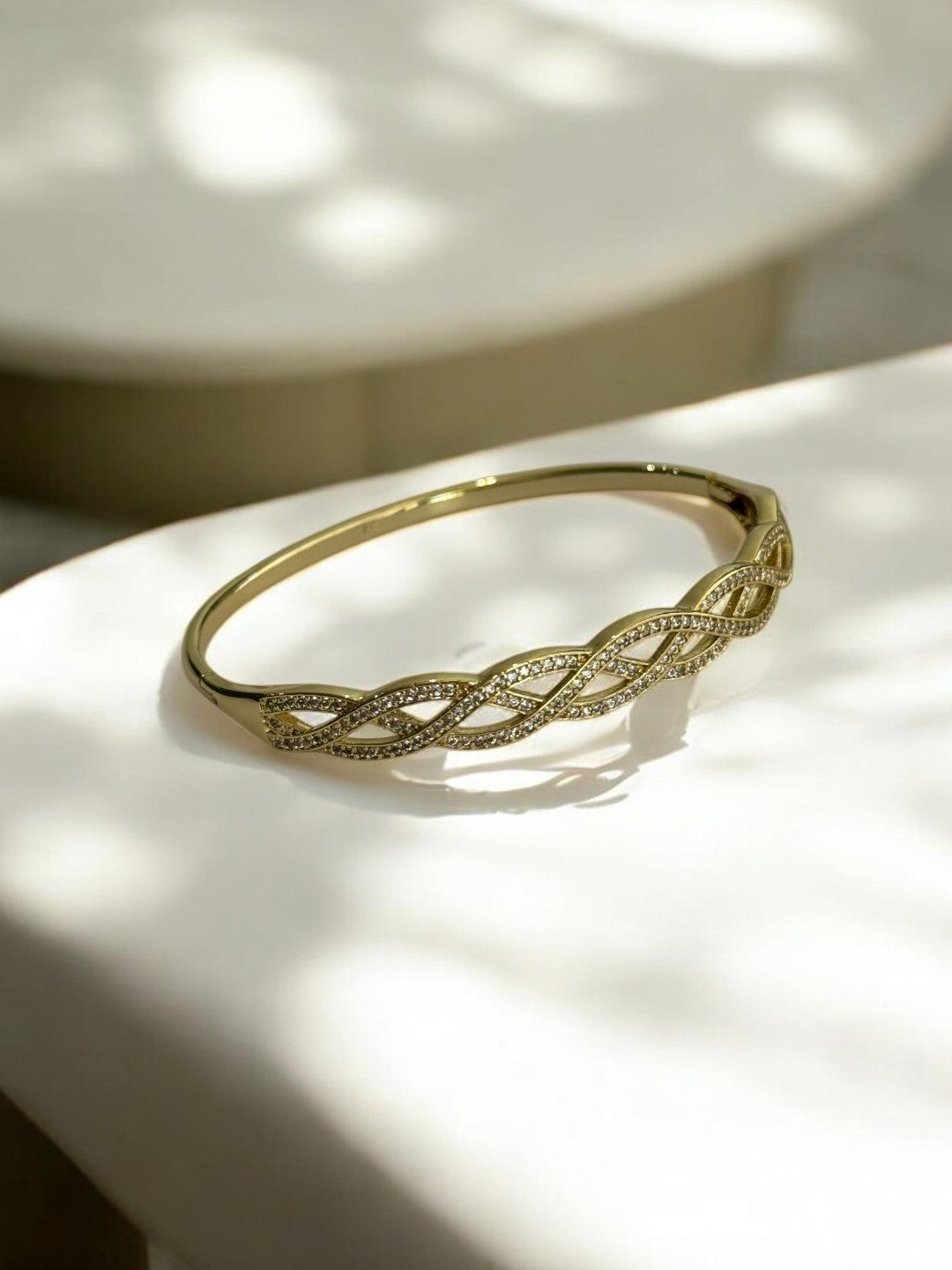 GOLDEN DIAMOND ELEGANT BRACELET