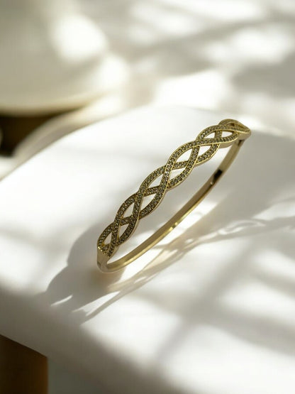 GOLDEN DIAMOND ELEGANT BRACELET