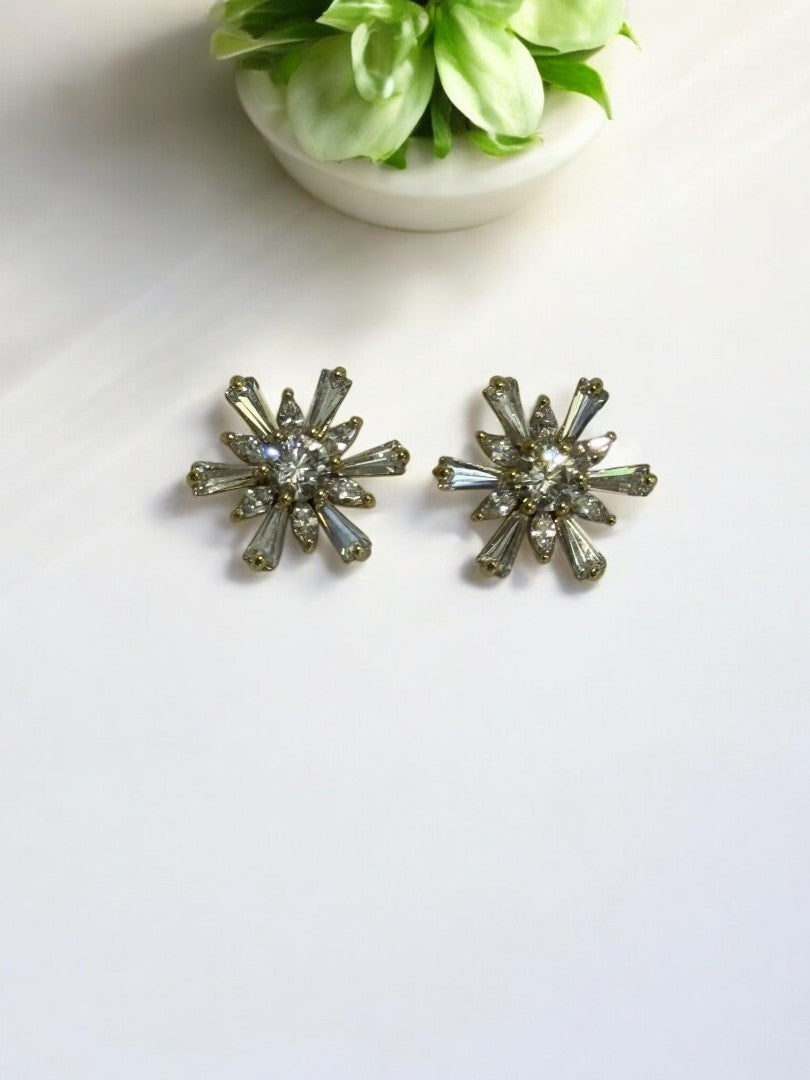18K GOLD PLATED  LIKE CRISTAL  DIAMOND STUD EARRING 