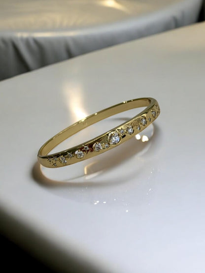 GOLDEN BIG AND SMALL DIAMOND BRACELET