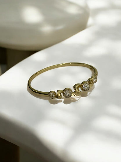 GOLDEN DIAMOND TRENDY BRACELET