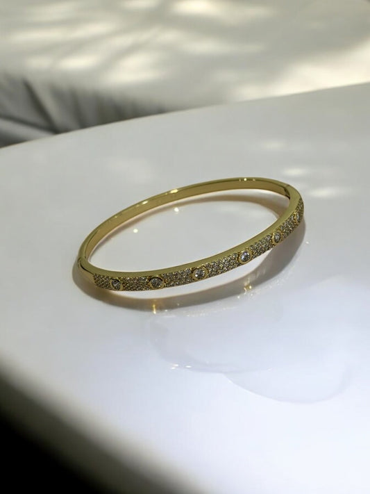 GOLDEN BIG AND SMALL DIAMOND BRACELET