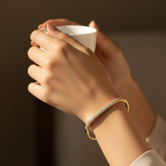 GOLDEN DIAMOND LINE IVANIE BRACELET