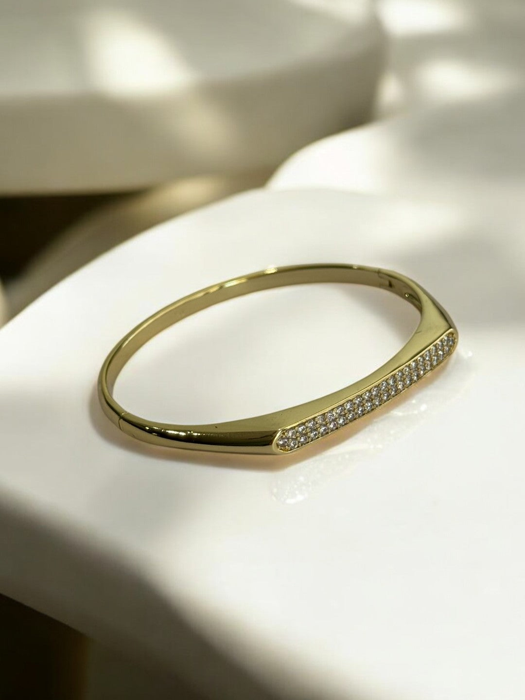GOLDEN DIAMOND BRACELET