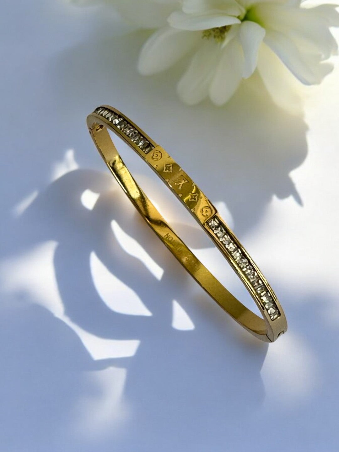 GOLDEN DIAMOND LV BRAND