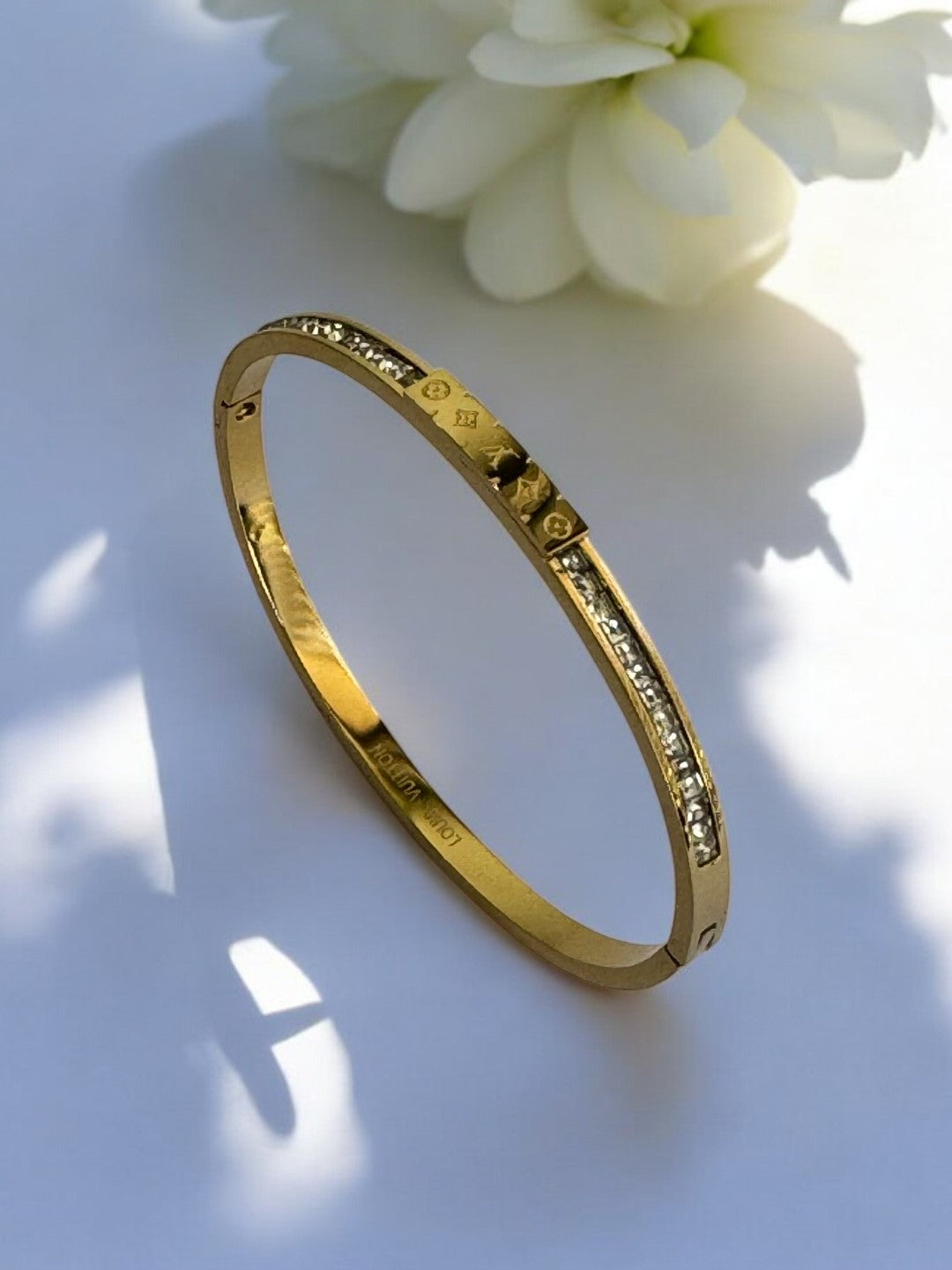GOLDEN DIAMOND LV BRAND