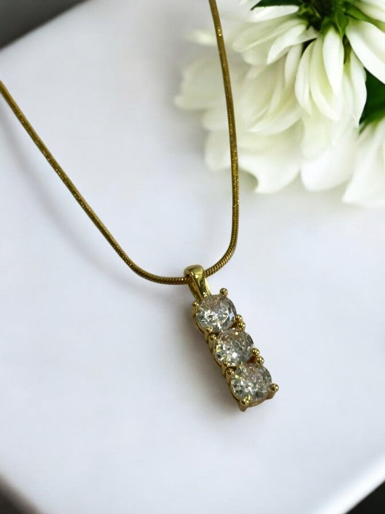 GOLDEN CHAIN WITH SPARKLING THREE DIAMOND