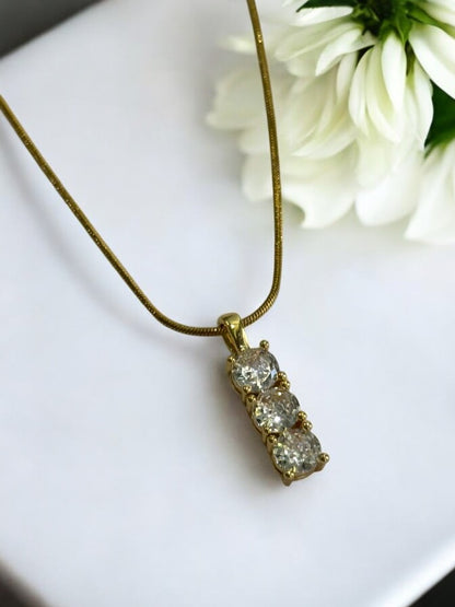 GOLDEN CHAIN WITH SPARKLING THREE DIAMOND