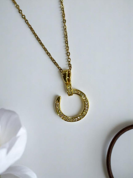 GOLDEN CHAIN WITH DIAMOND NAIL PENDENT