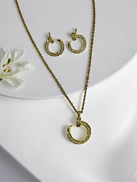 18K GOLD PLATED CHAIN WITH BRANDED DIAMOND NAIL PENDENT AND EARRINGS