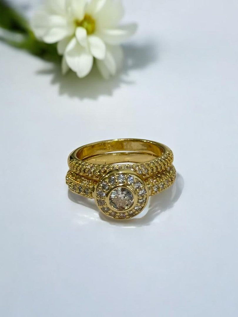 GOLDEN DIAMOND NICOLY RING