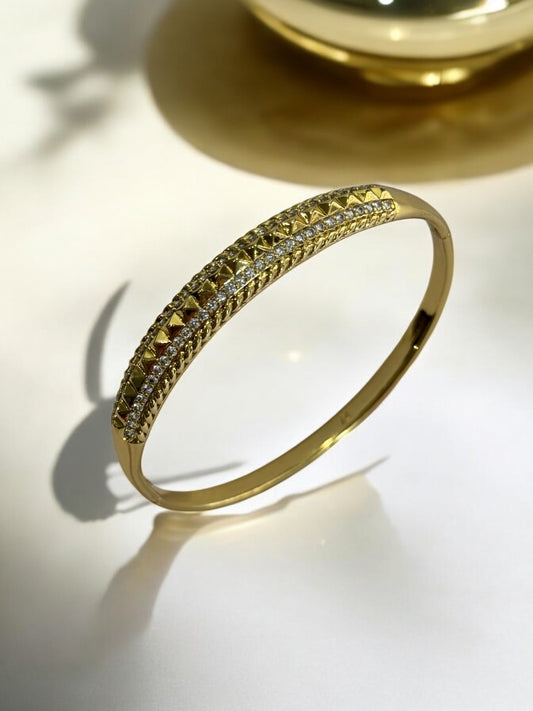 GOLDEN BRACELET WITH DIAMOND