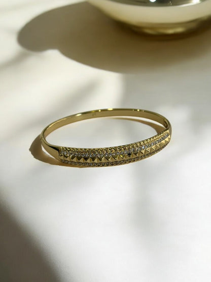 GOLDEN BRACELET WITH DIAMOND