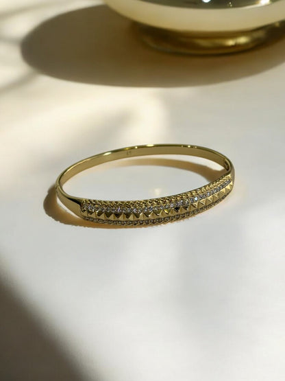 GOLDEN BRACELET WITH DIAMOND