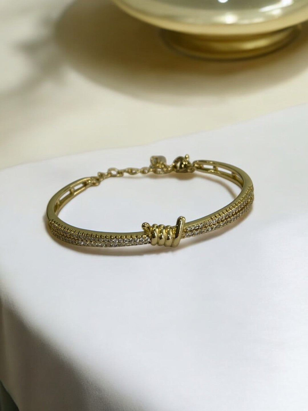 GOLDEN DIAMOND BRACELET