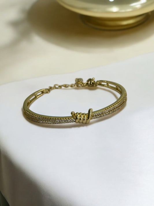 GOLDEN DIAMOND BRACELET