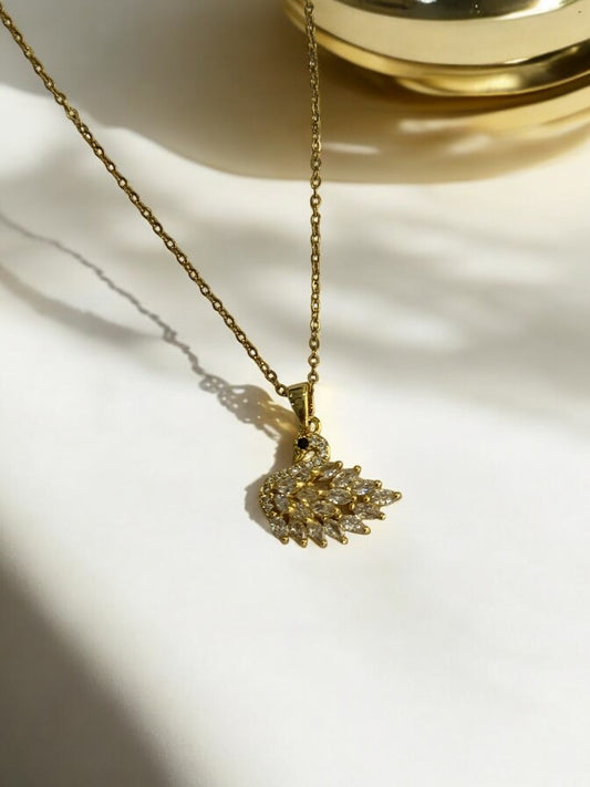 GOLDEN CHAIN WITH DIAMOND SWAN