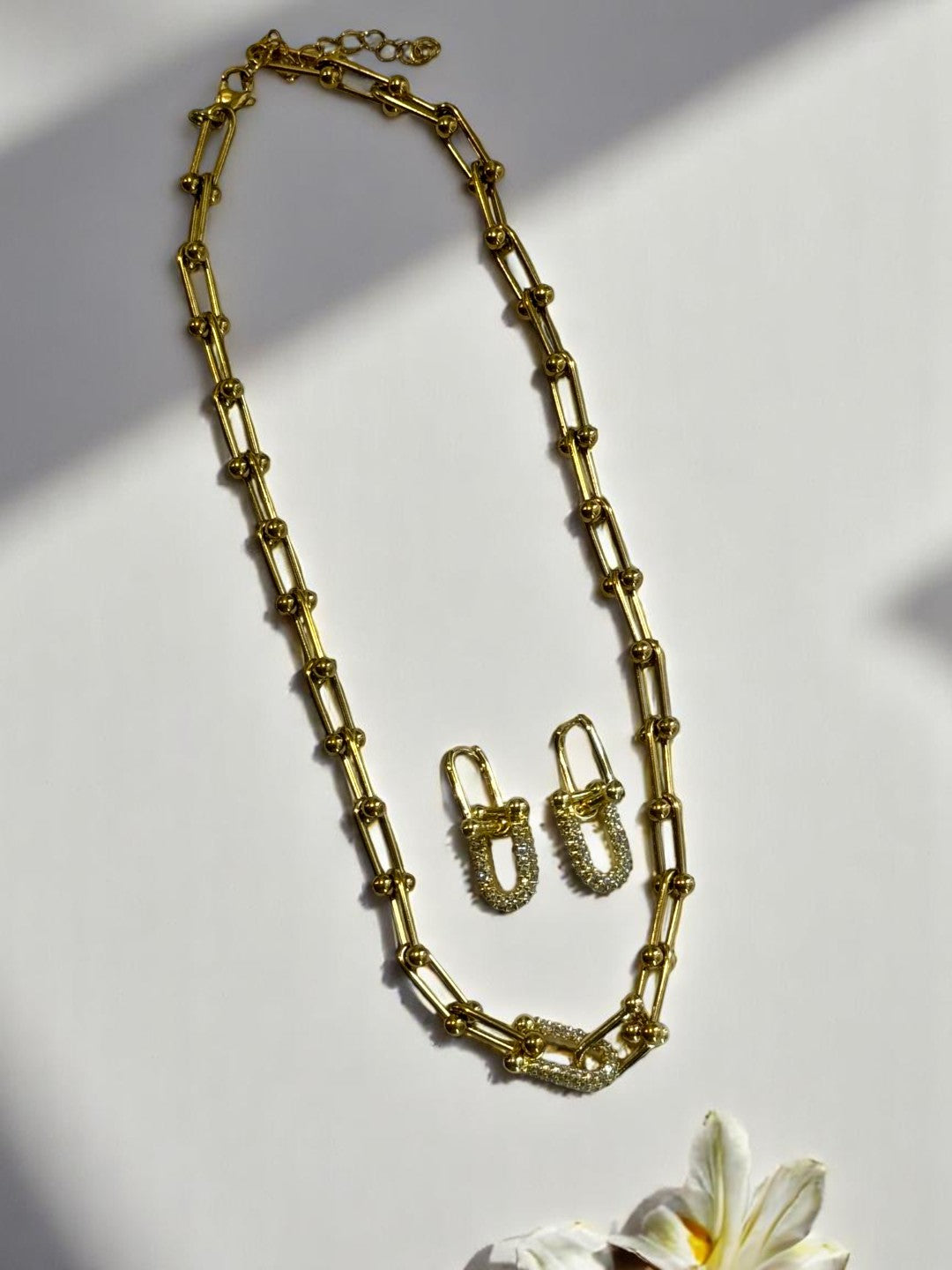 18K GOLD PLATED TIFFANY BRANDED CHAIN WITH EARRINGS AND BRACELET COMBO