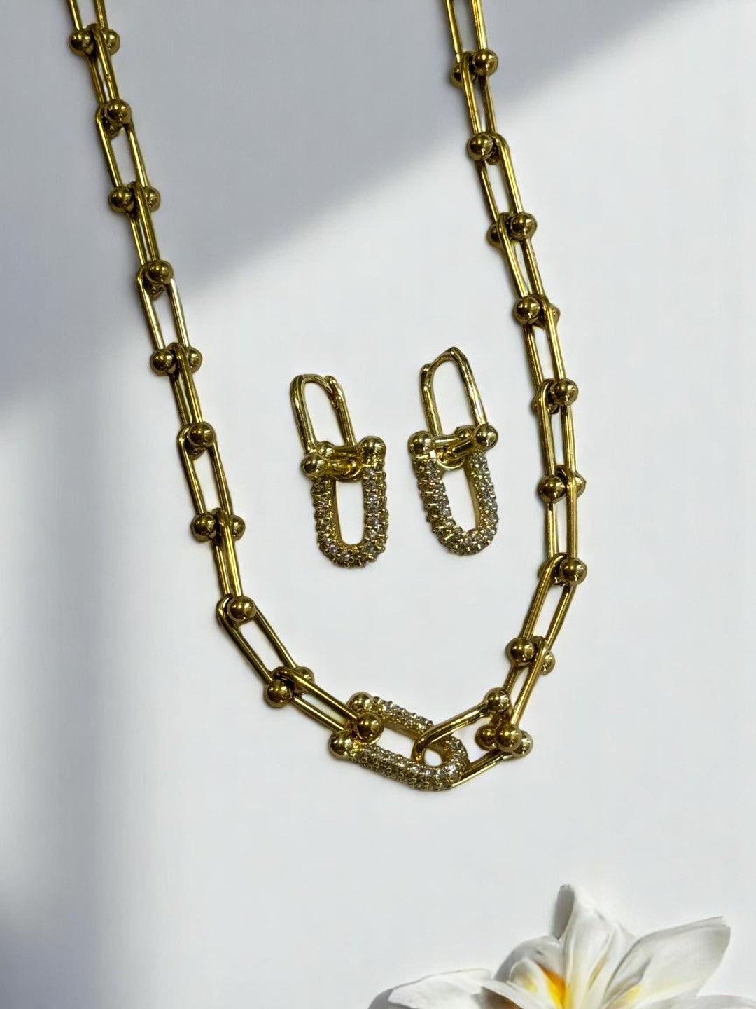 18K GOLD PLATED TIFFANY BRANDED CHAIN WITH EARRINGS AND BRACELET COMBO