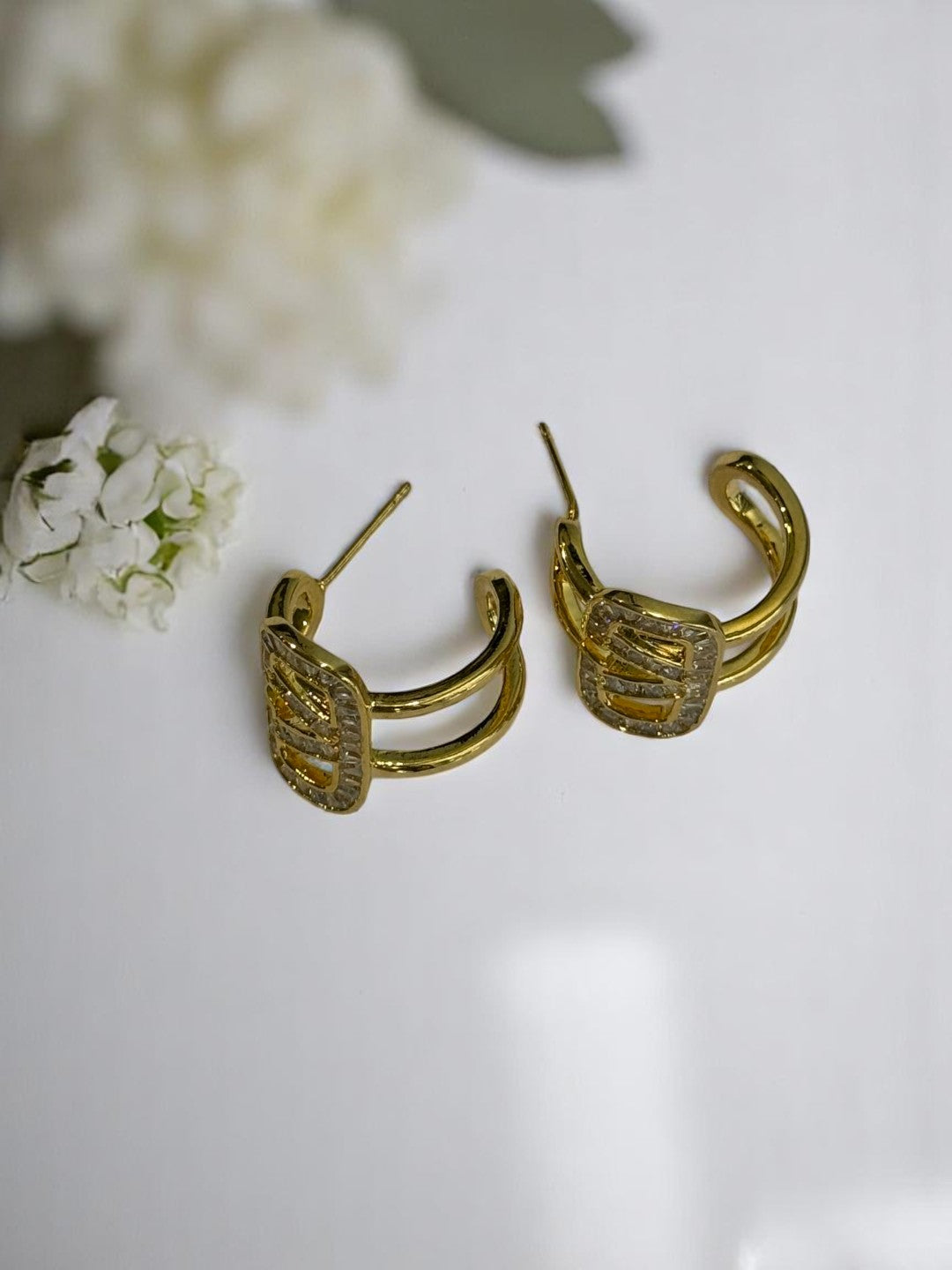 18K GOLD PLATED VALENTINO BRANDED DIAMOND EARRING