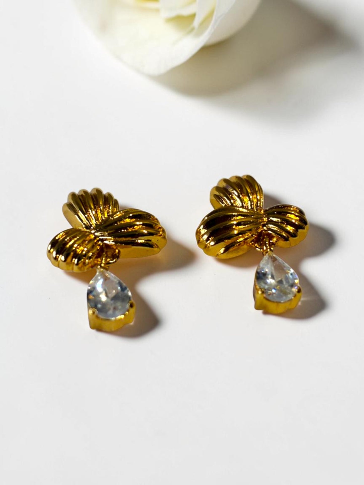GOLDEN DROP DIAMOND EMMALA EARRINGS