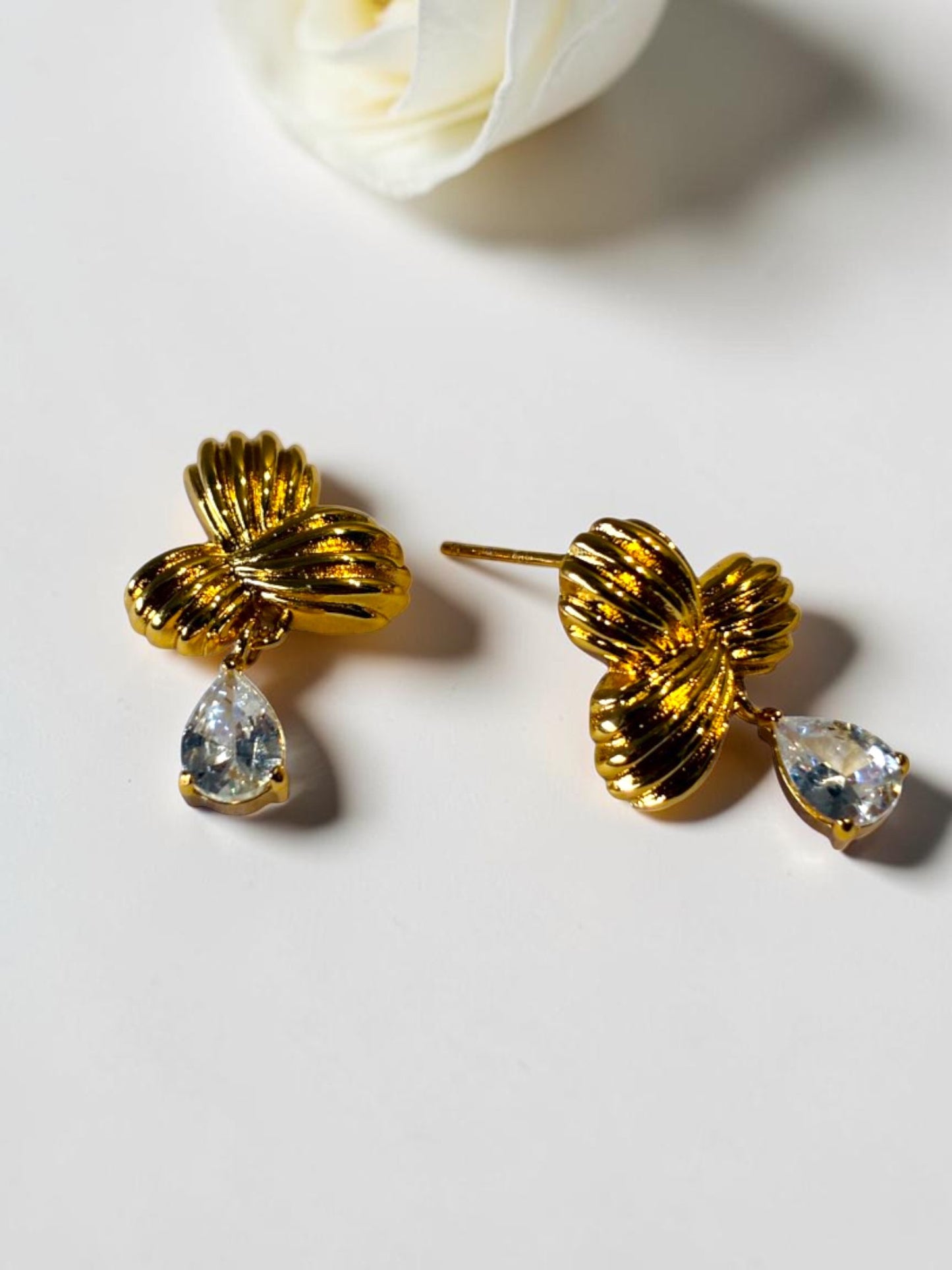 GOLDEN DROP DIAMOND EMMALA EARRINGS