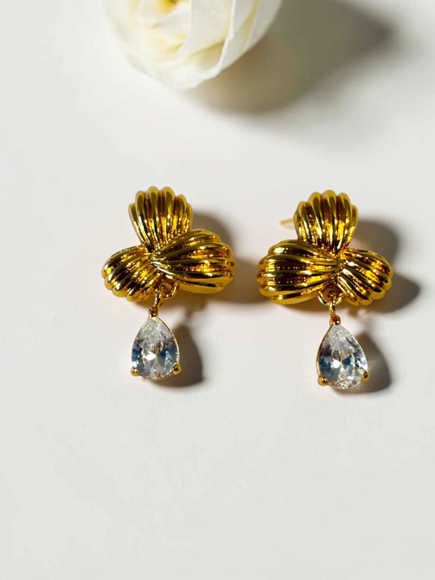 GOLDEN DROP DIAMOND EMMALA EARRINGS